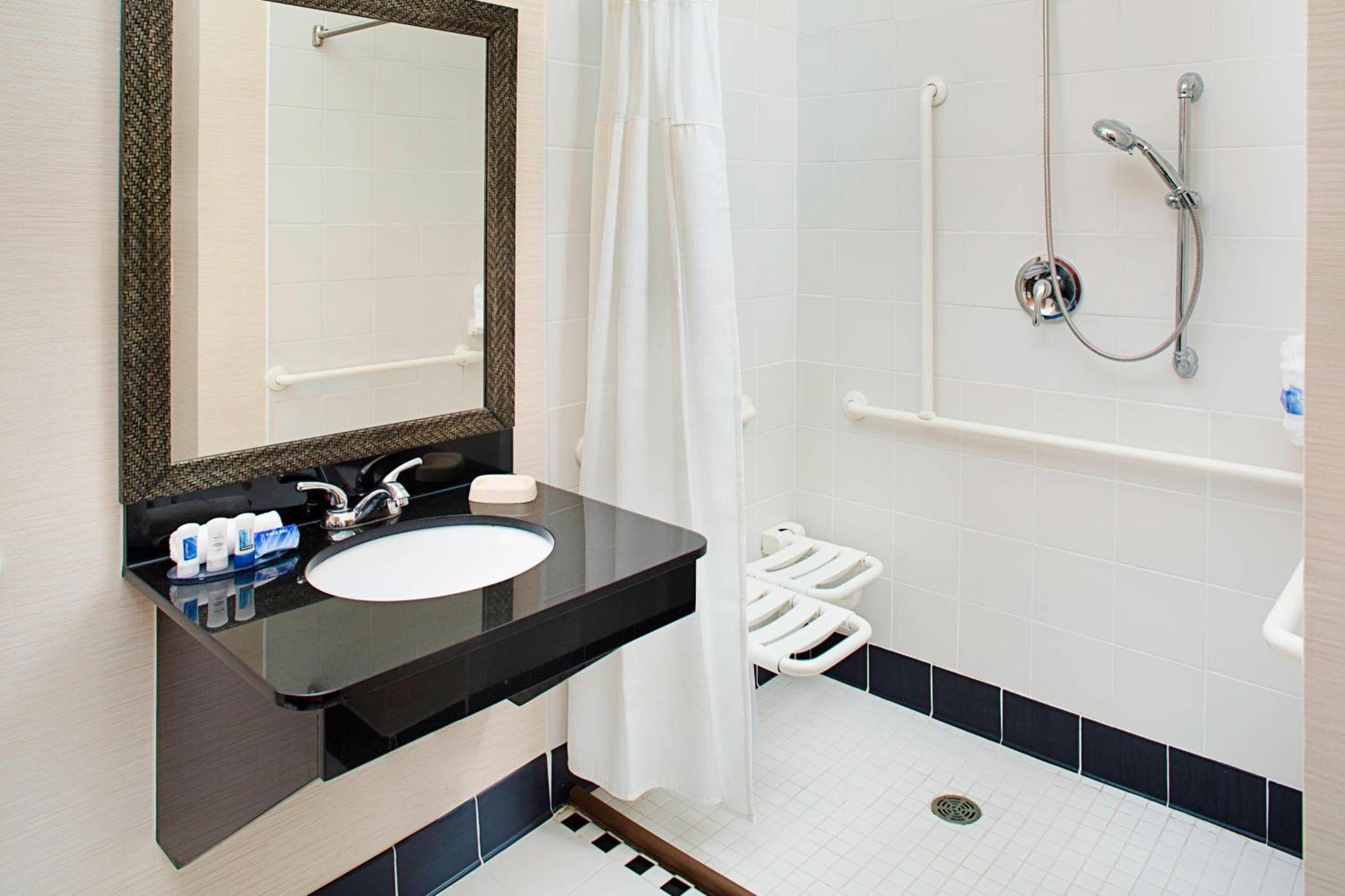 Fairfield Inn & Suites By Marriott San Antonio Seaworld / Westover Hills Eksteriør billede