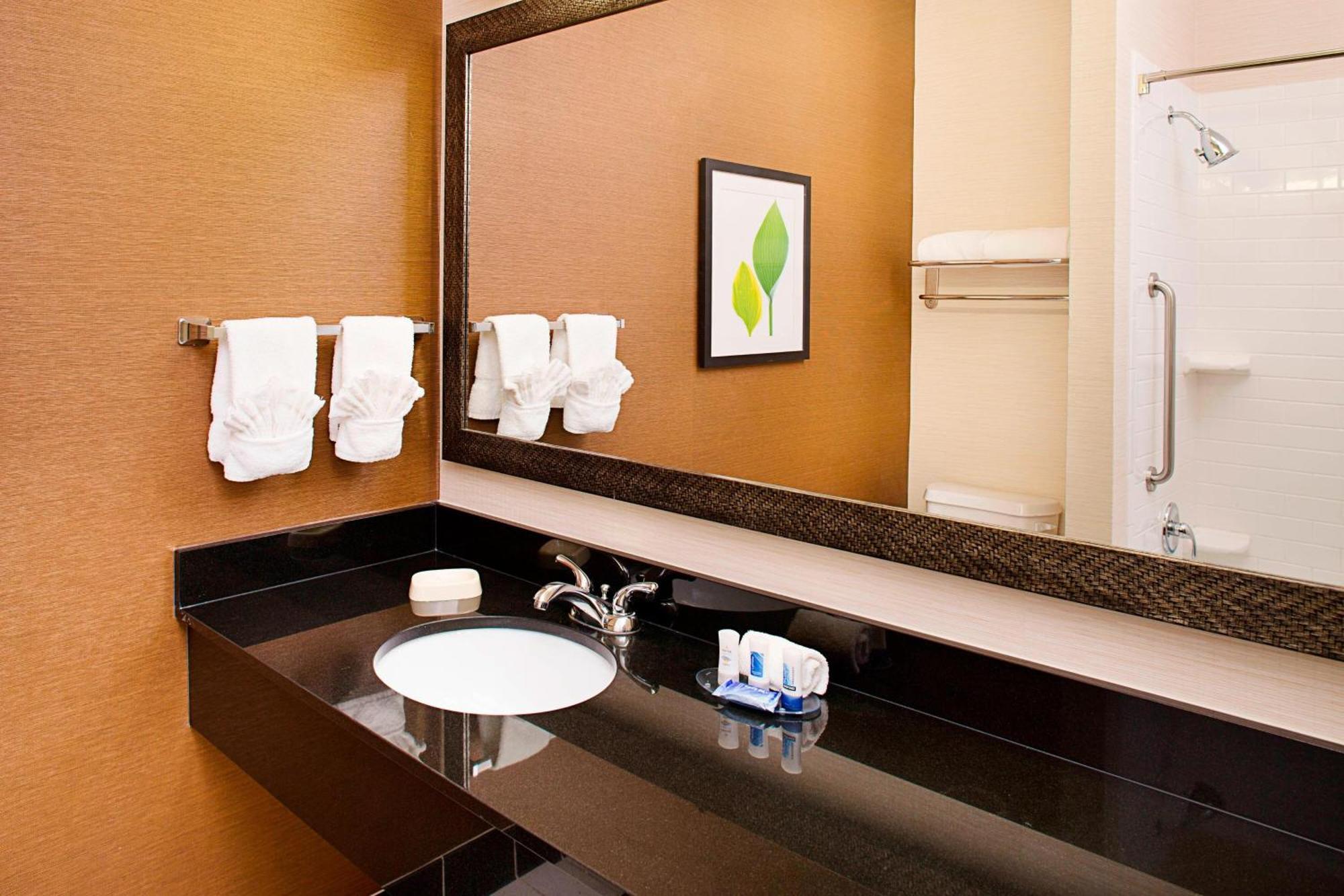 Fairfield Inn & Suites By Marriott San Antonio Seaworld / Westover Hills Eksteriør billede