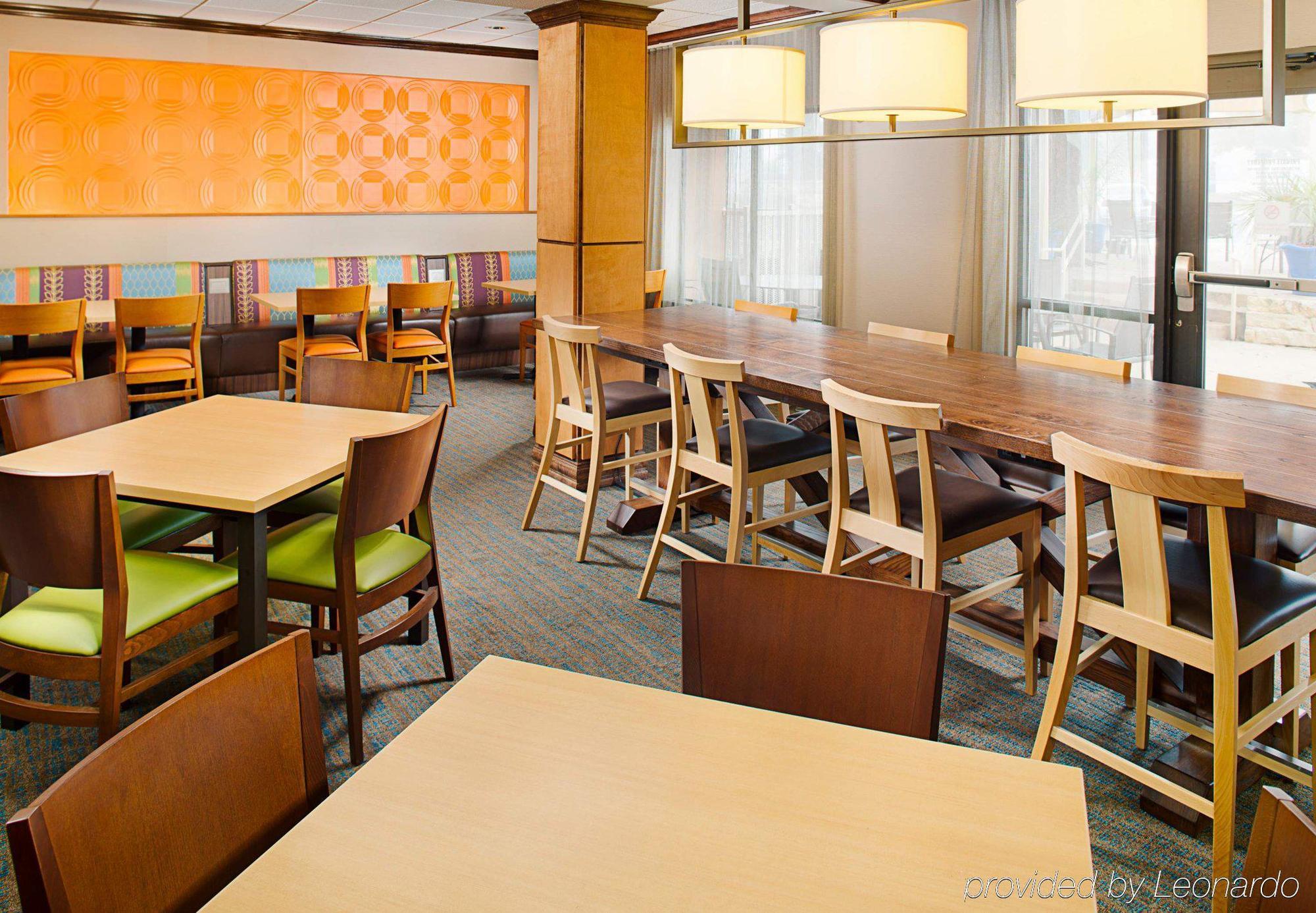 Fairfield Inn & Suites By Marriott San Antonio Seaworld / Westover Hills Eksteriør billede