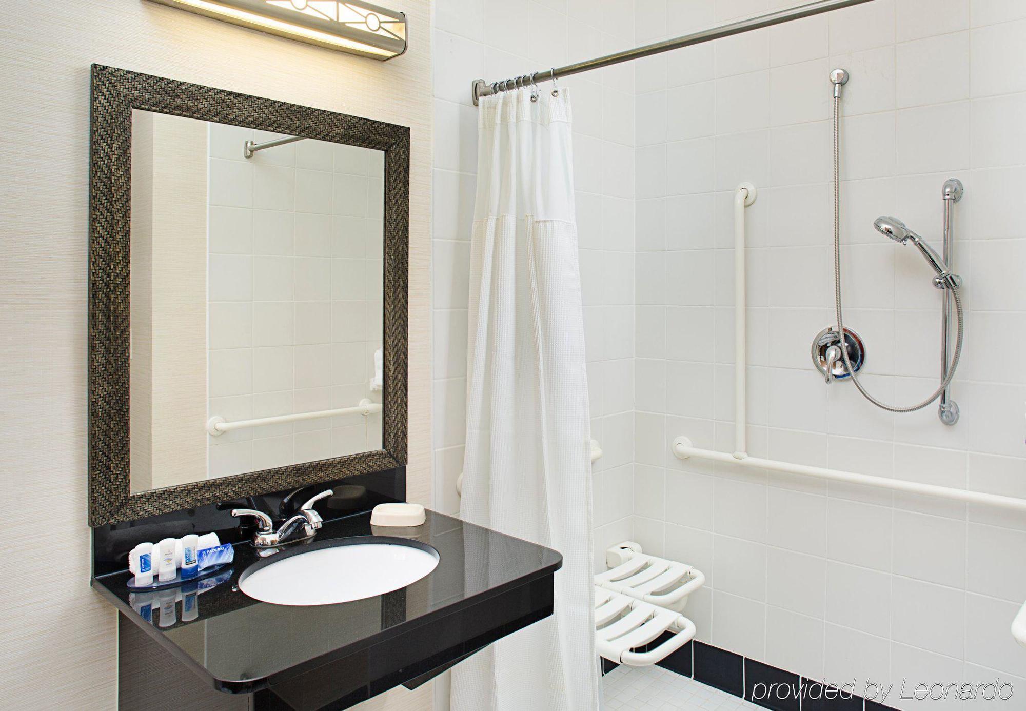 Fairfield Inn & Suites By Marriott San Antonio Seaworld / Westover Hills Eksteriør billede